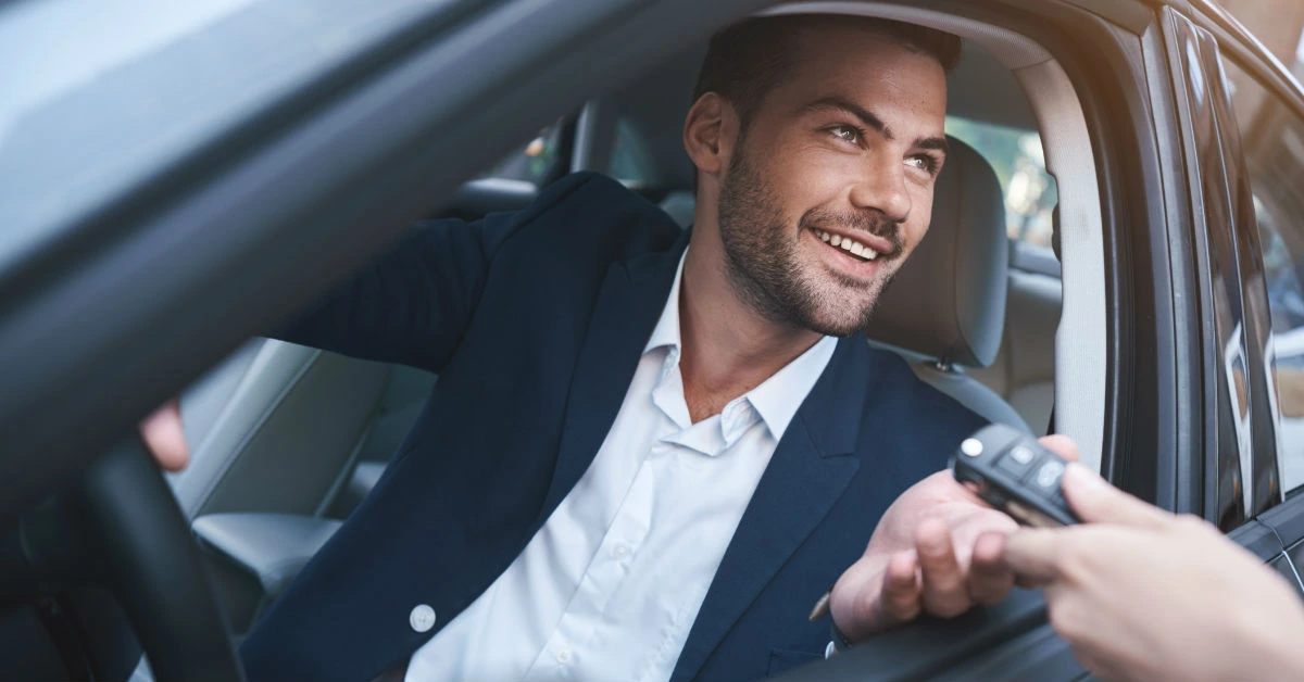 how does leasing a car work