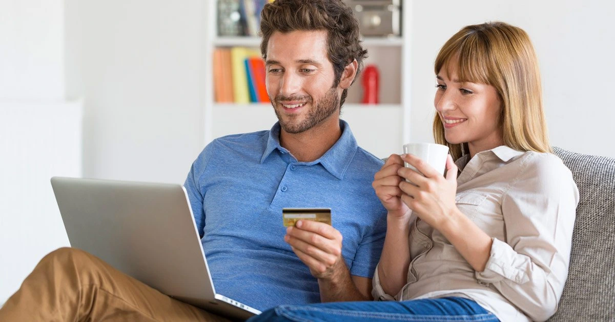 Should I Pay Off My Credit Card in Full?