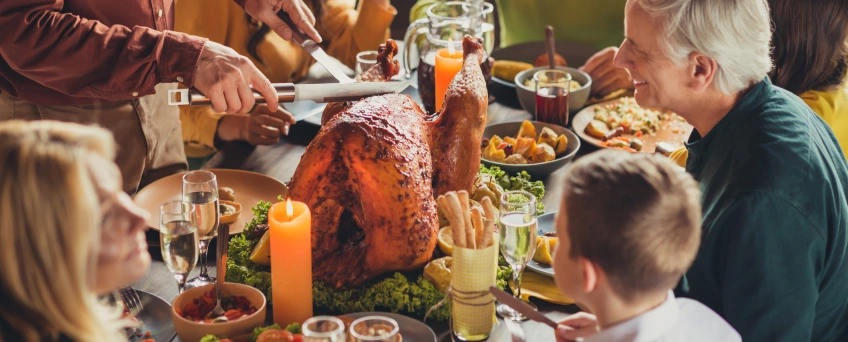 Millennials Will Shell Out Nearly $1,000 Hosting Holiday Parties